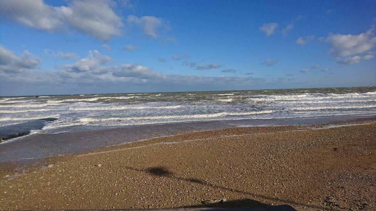 Joyeux Reveil Bed & Breakfast Courseulles-sur-Mer Luaran gambar