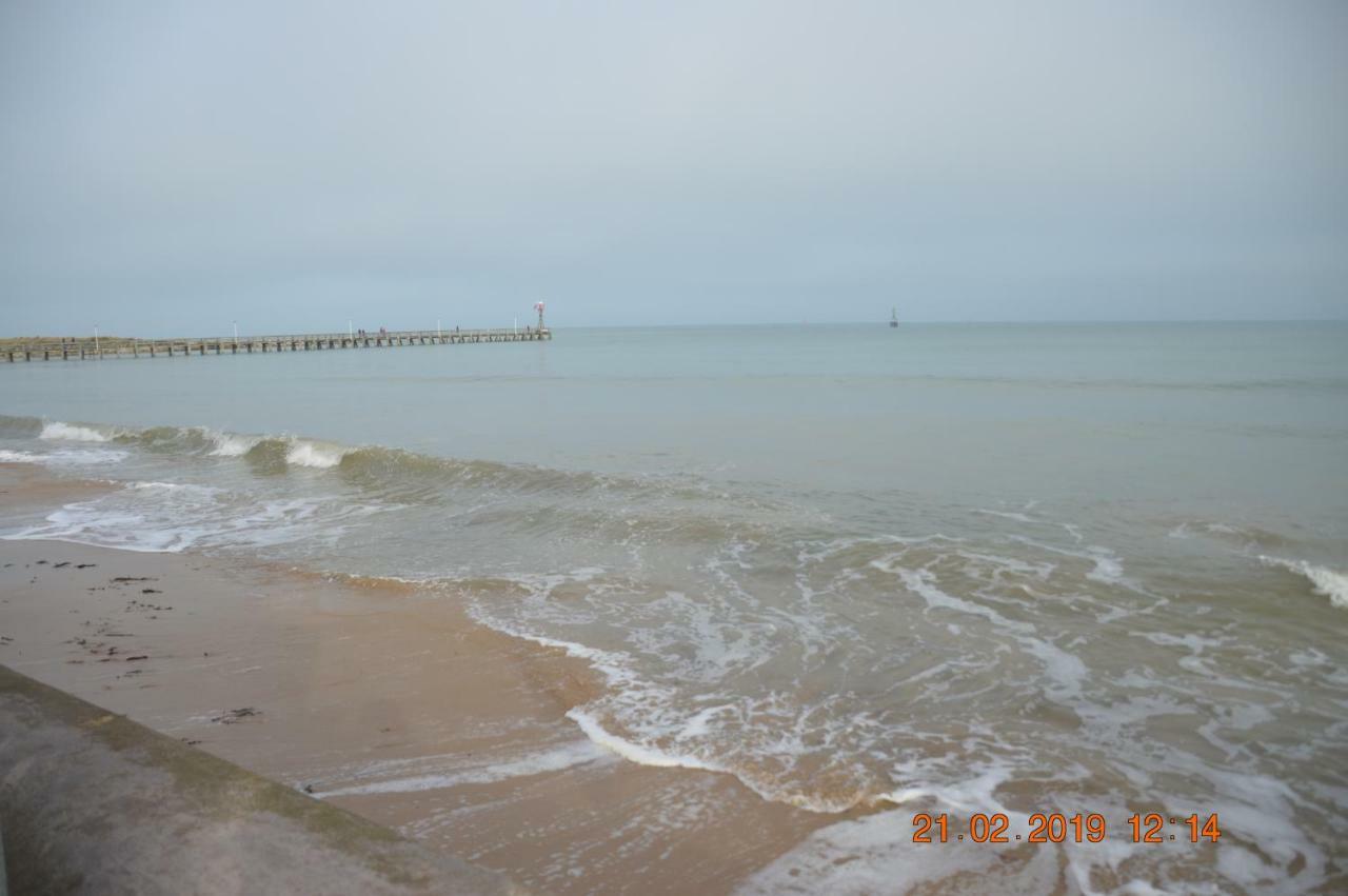 Joyeux Reveil Bed & Breakfast Courseulles-sur-Mer Luaran gambar